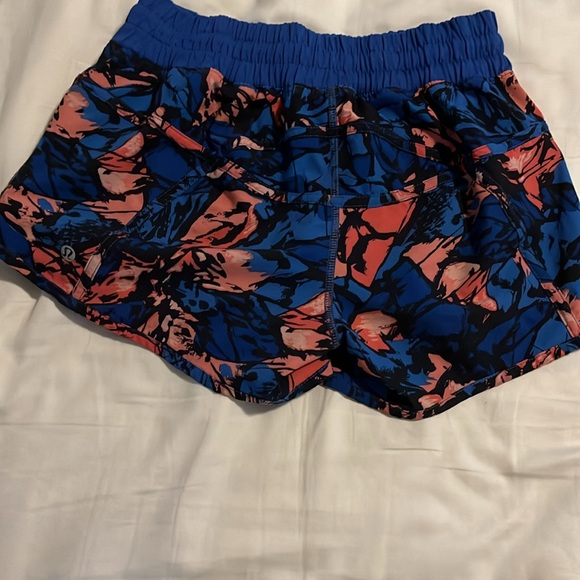 Lululemon Tracker Shorts - Picture 3 of 4